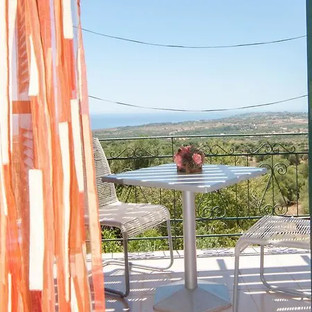 Bella Aparthotel Mousata