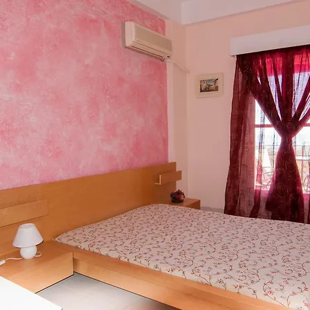 Aparthotel Bella *